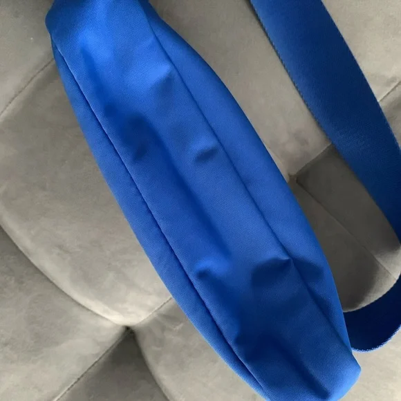 Lululemon Everywhere Belt Bag Wild Blue Bell Royal OG - Picture 8 of 12